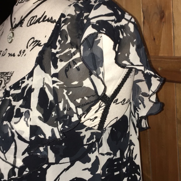 Sleeveless Tunic Top - Picture 4 of 8